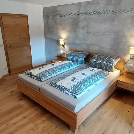 Leni Apartment *